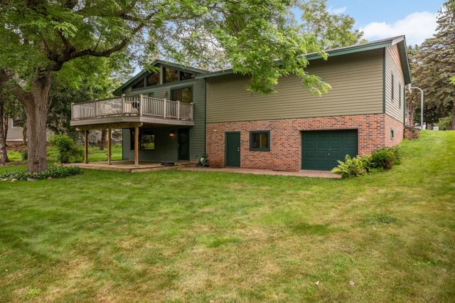 3325 Niagara Lane N, Plymouth, MN 55447