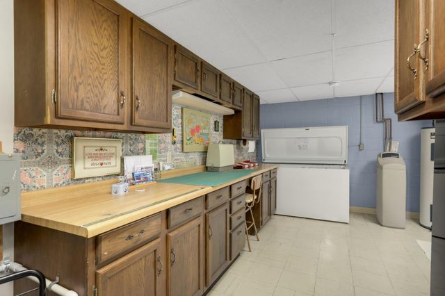 3325 Niagara Lane N, Plymouth, MN 55447