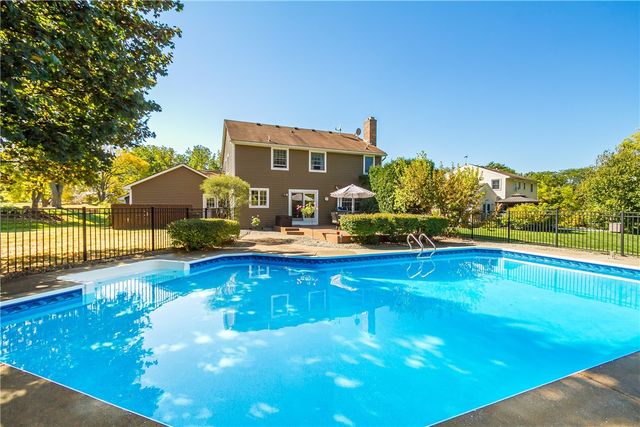 4 Halstead Rise, Perinton, NY 14450