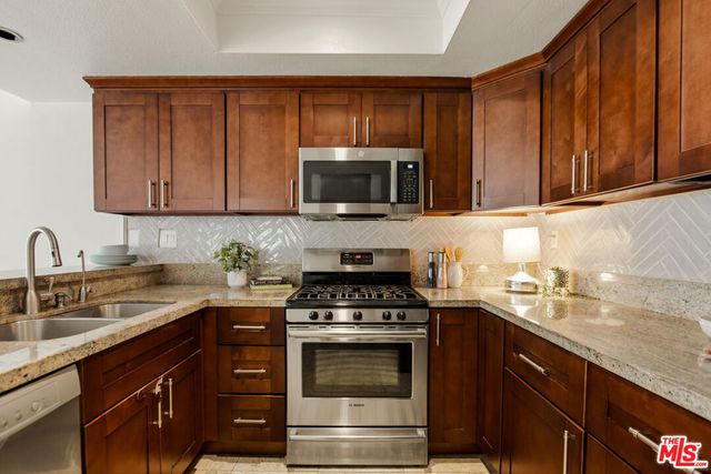4730 Ben Avenue 11, Valley Village, CA 91607