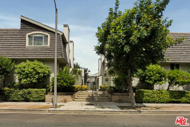 4730 Ben Avenue 11, Valley Village, CA 91607