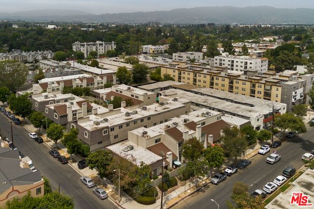 4730 Ben Avenue 11, Valley Village, CA 91607