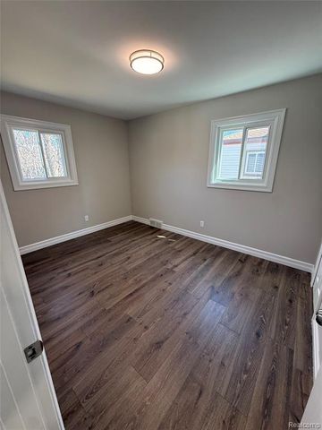 23541 Elmira Street, Saint Clair Shores, MI 48082