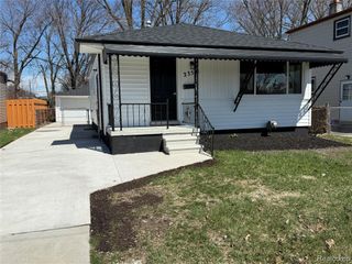 23541 Elmira Street, Saint Clair Shores, MI 48082