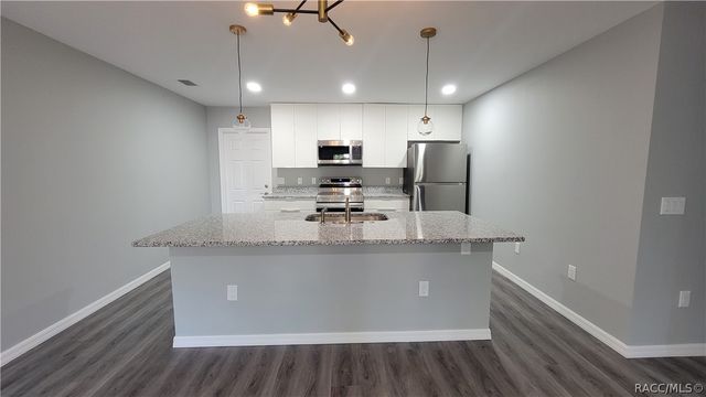 7061 N Outrigger Terrace, Citrus Springs, FL 34434