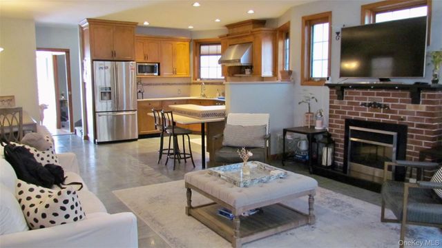 66-71 74th Street, Middle Village, NY 11379