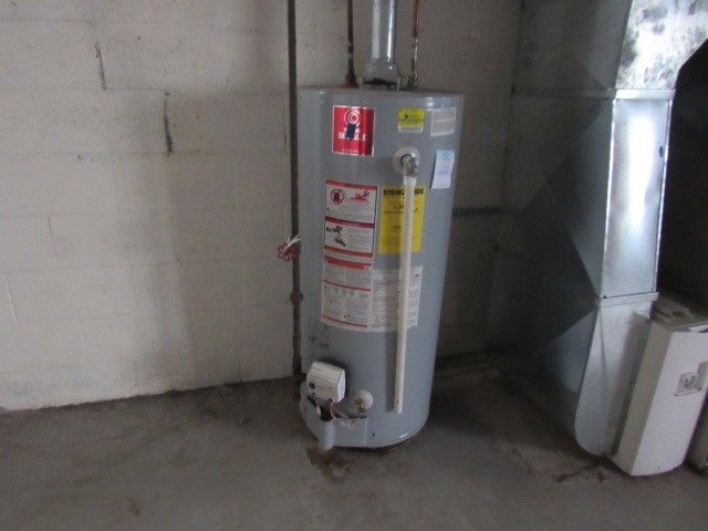 5921 Rodgers Street, Lincoln Place, PA 15207