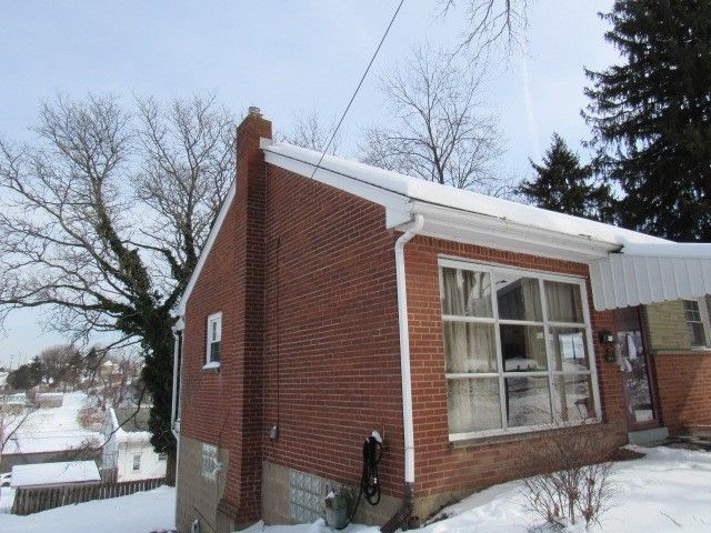 5921 Rodgers Street, Lincoln Place, PA 15207