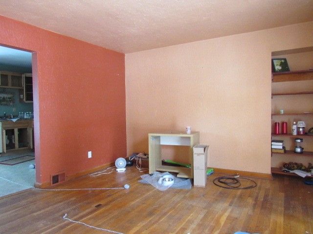 5921 Rodgers Street, Lincoln Place, PA 15207