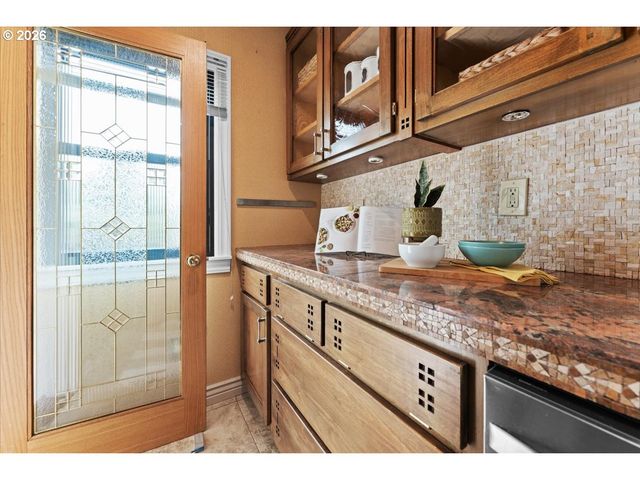 7407 N POLK Ave N, Portland, OR 97203