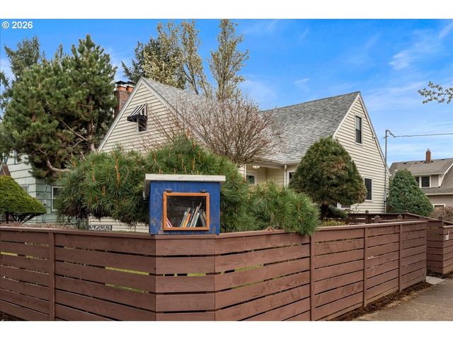 7407 N POLK Ave N, Portland, OR 97203