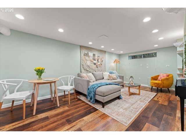 7407 N POLK Ave N, Portland, OR 97203