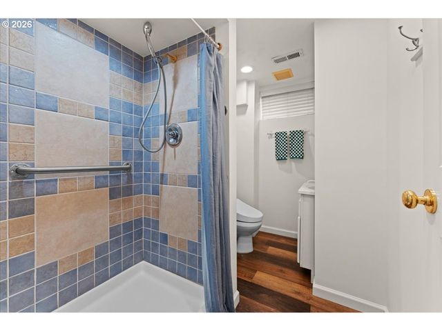 7407 N POLK Ave N, Portland, OR 97203