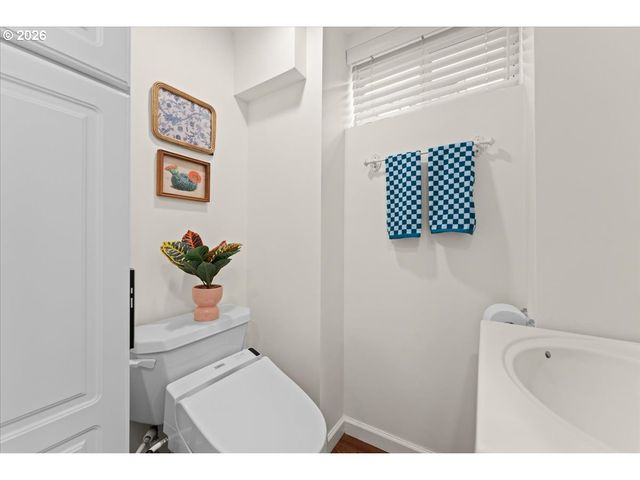 7407 N POLK Ave N, Portland, OR 97203