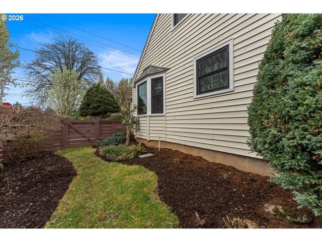 7407 N POLK Ave N, Portland, OR 97203