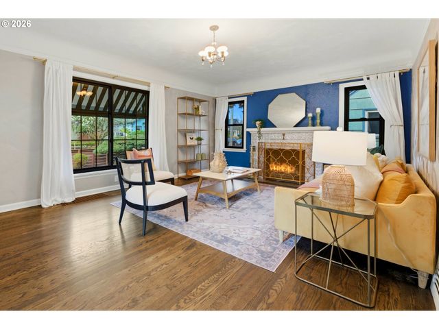 7407 N POLK Ave N, Portland, OR 97203