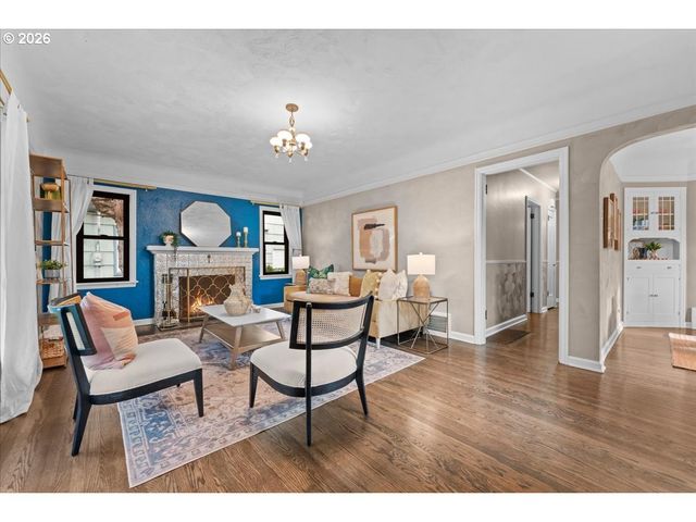 7407 N POLK Ave N, Portland, OR 97203