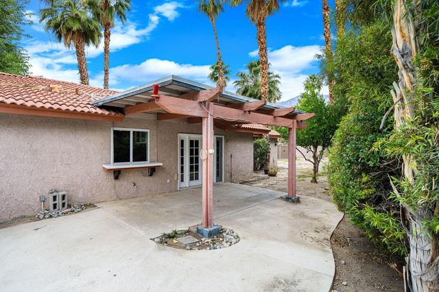 3174 E Cajon Circle, Palm Springs, CA 92264