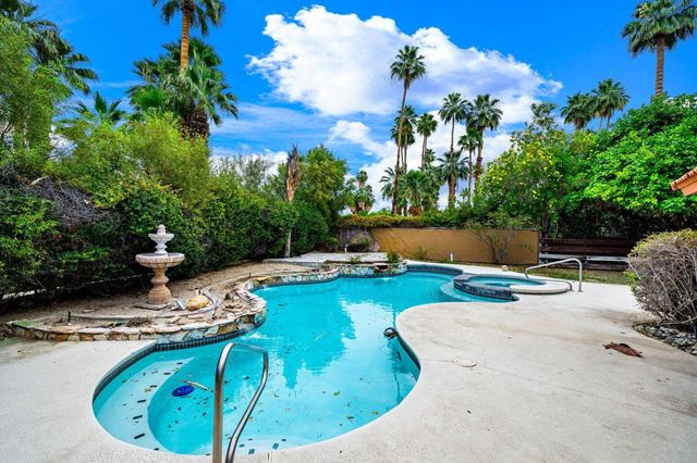 3174 E Cajon Circle, Palm Springs, CA 92264