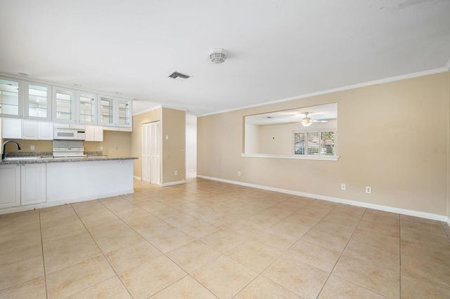 3174 E Cajon Circle, Palm Springs, CA 92264