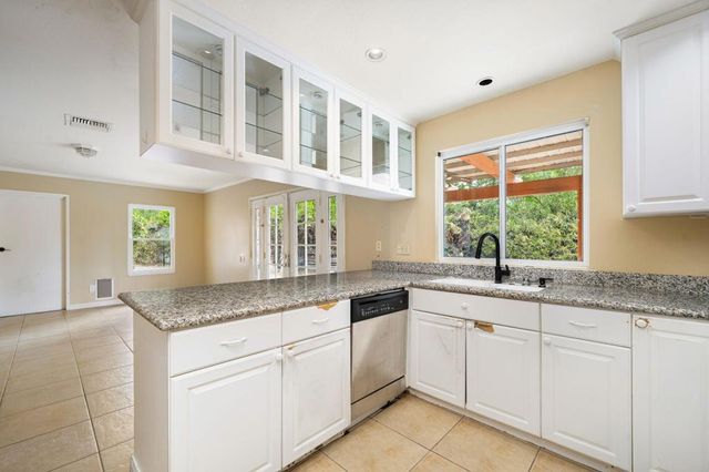3174 E Cajon Circle, Palm Springs, CA 92264
