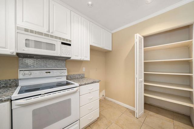 3174 E Cajon Circle, Palm Springs, CA 92264