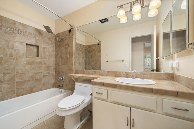 3174 E Cajon Circle, Palm Springs, CA 92264