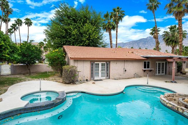 3174 E Cajon Circle, Palm Springs, CA 92264
