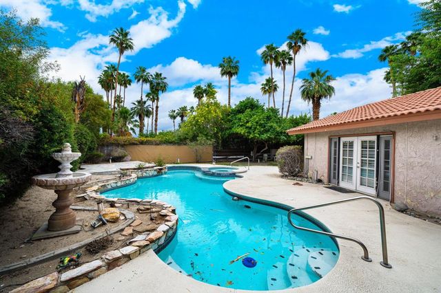 3174 E Cajon Circle, Palm Springs, CA 92264