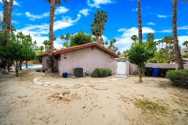 3174 E Cajon Circle, Palm Springs, CA 92264