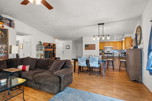 74 Eagle View Drive, Eagle Point, OR 97524