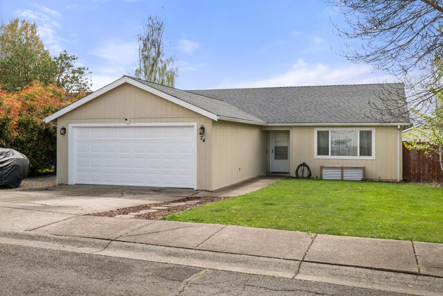 74 Eagle View Drive, Eagle Point, OR 97524