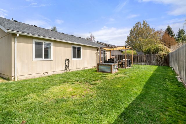 74 Eagle View Drive, Eagle Point, OR 97524