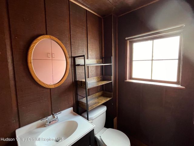 311 N Lake Road, Haines Falls, NY 12436