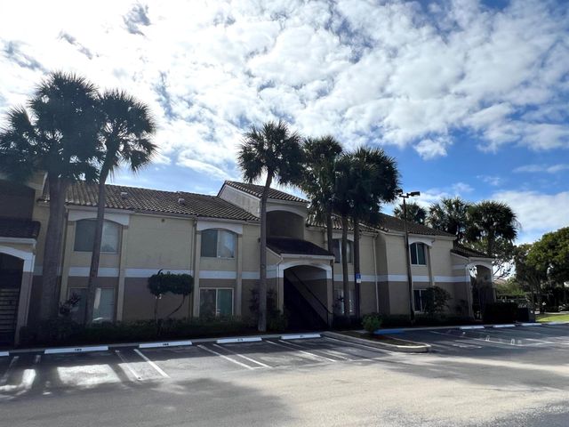 815 W Boynton Beach Boulevard 6-204, Boynton Beach, FL 33426