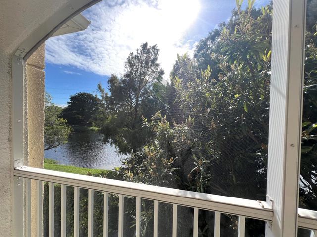 815 W Boynton Beach Boulevard 6-204, Boynton Beach, FL 33426