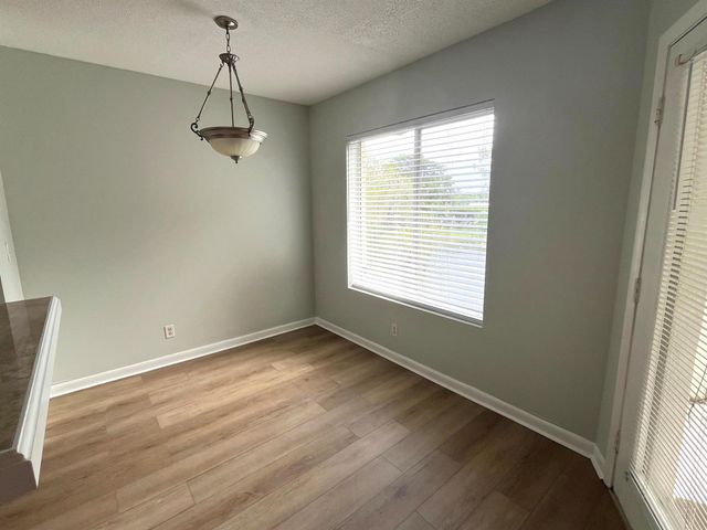 815 W Boynton Beach Boulevard 6-204, Boynton Beach, FL 33426