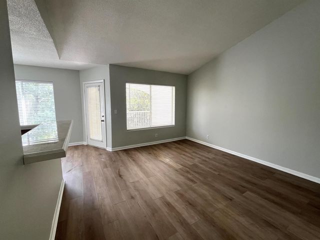 815 W Boynton Beach Boulevard 6-204, Boynton Beach, FL 33426