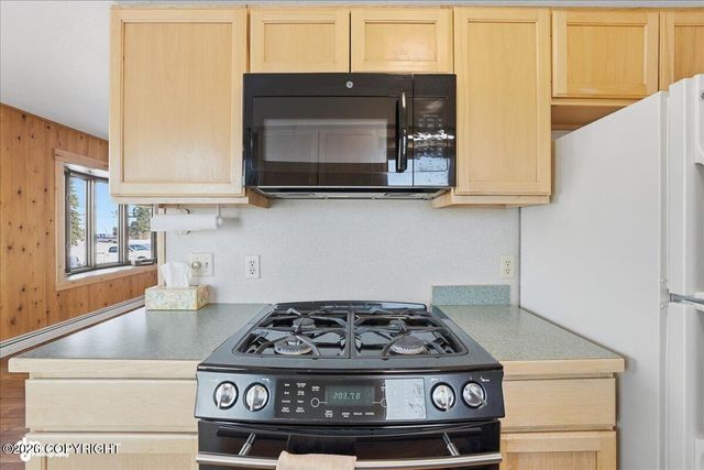 323 W Rockwell Avenue, Soldotna, AK 99669