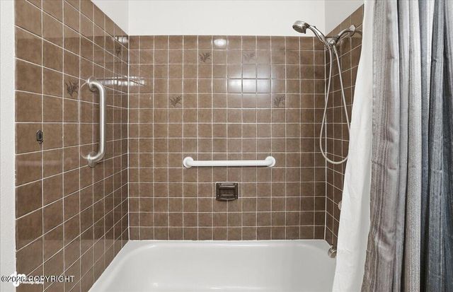 323 W Rockwell Avenue, Soldotna, AK 99669