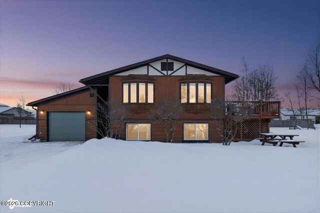 323 W Rockwell Avenue, Soldotna, AK 99669