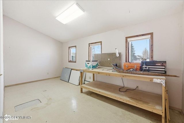 323 W Rockwell Avenue, Soldotna, AK 99669