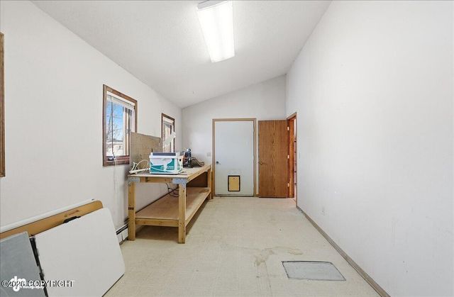 323 W Rockwell Avenue, Soldotna, AK 99669