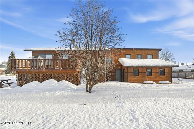 323 W Rockwell Avenue, Soldotna, AK 99669