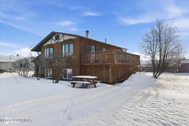 323 W Rockwell Avenue, Soldotna, AK 99669