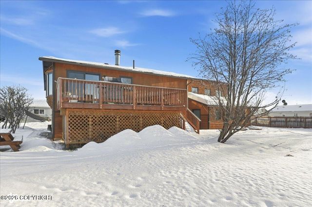 323 W Rockwell Avenue, Soldotna, AK 99669