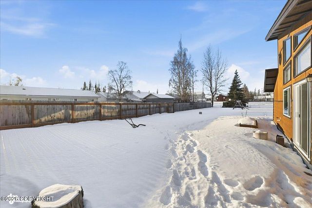 323 W Rockwell Avenue, Soldotna, AK 99669