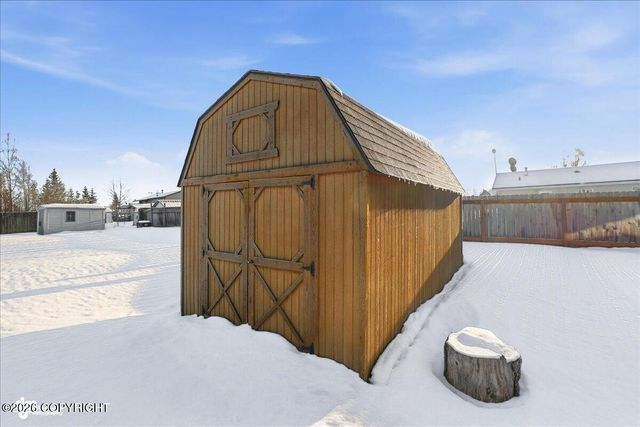 323 W Rockwell Avenue, Soldotna, AK 99669