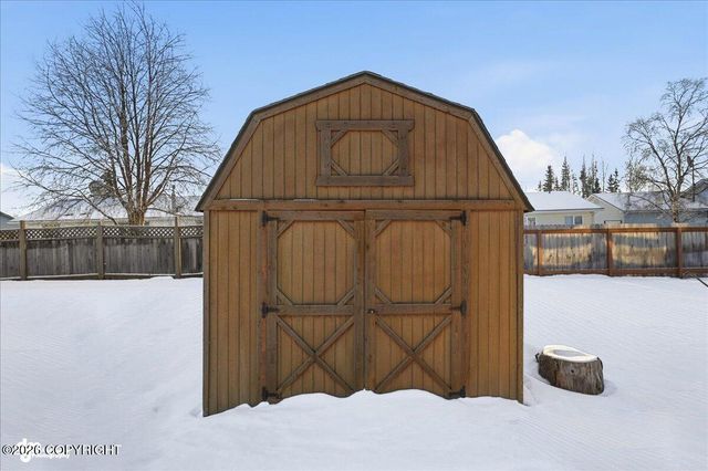 323 W Rockwell Avenue, Soldotna, AK 99669