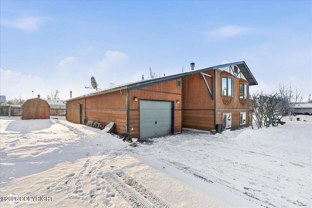 323 W Rockwell Avenue, Soldotna, AK 99669